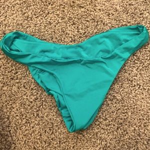 Beach bunny Kelly green bottom
